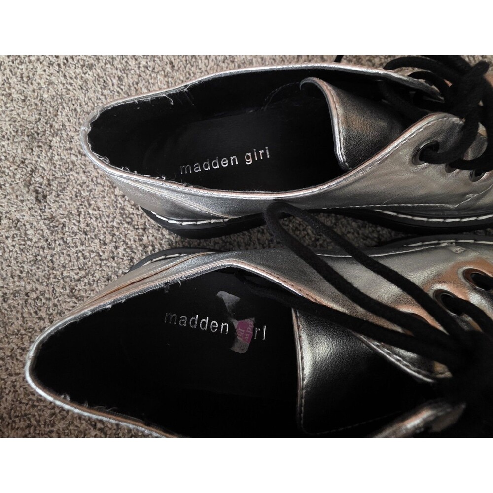 Madden Girl Platform Oxford Shoes Size 7.5  Silver Chunky Lace Up Retro Y2K - Picture 8 of 13